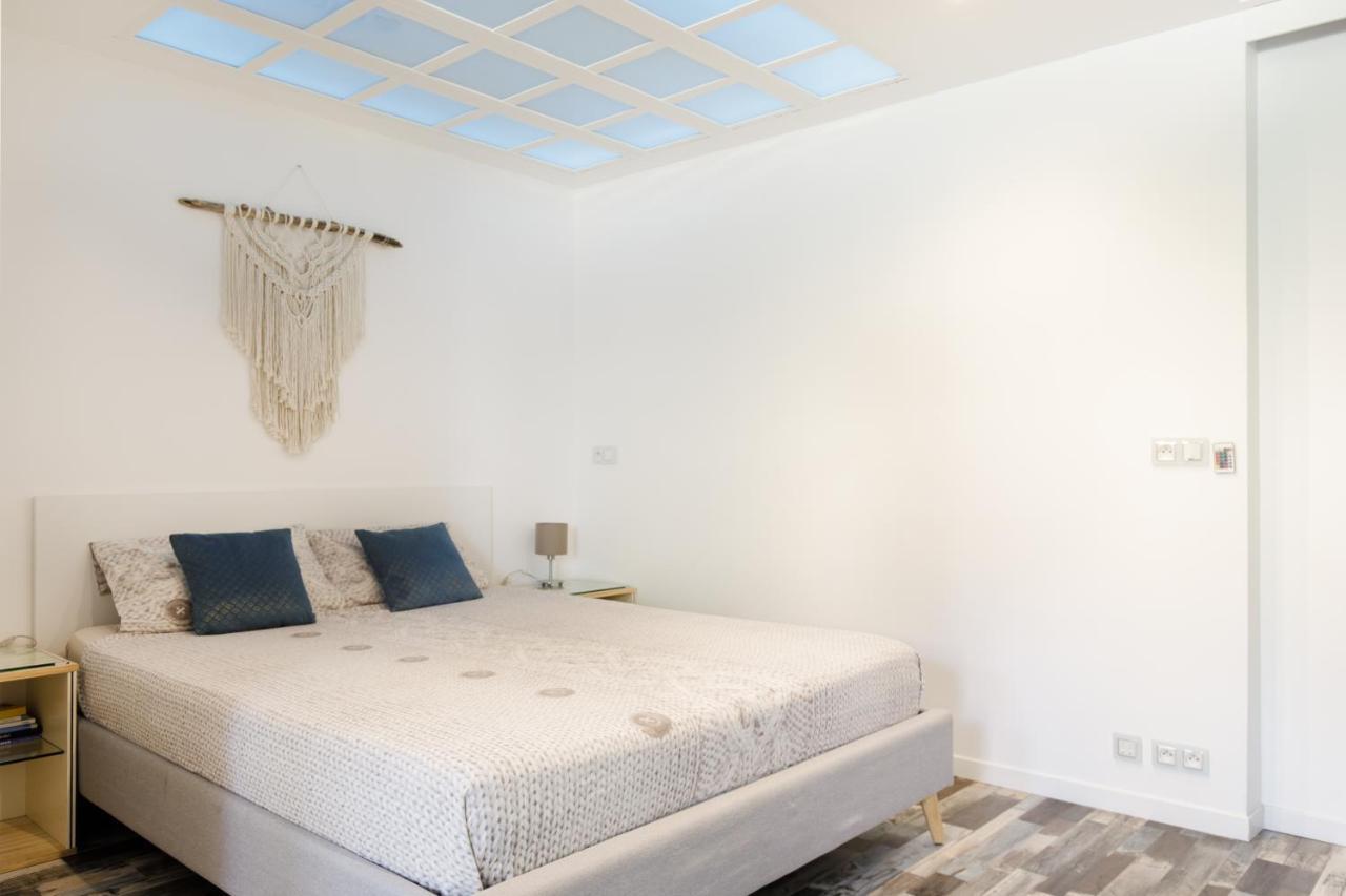 Grand Studio Neuf Face Port Et Plage, Parking Prive Golfe-Juan Exterior photo